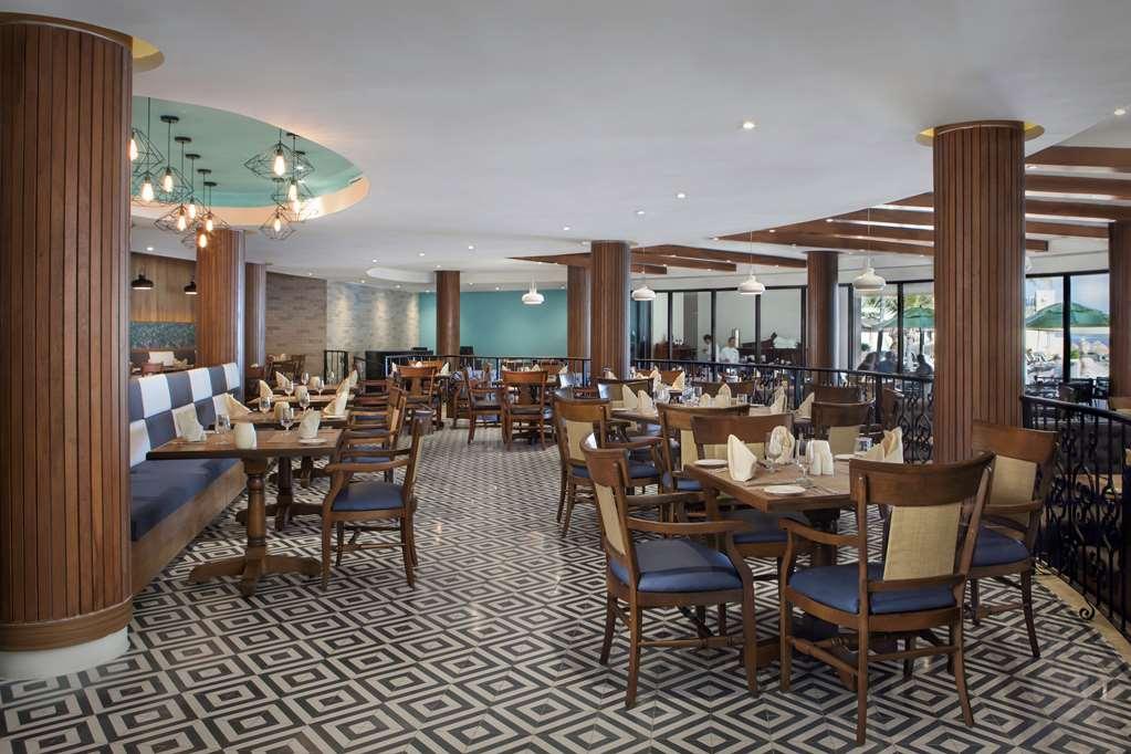 The Royal Sands Resort & Spa Cancun Restaurant photo